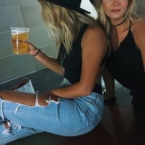 Forever 21 Ripped Boyfriend Jean